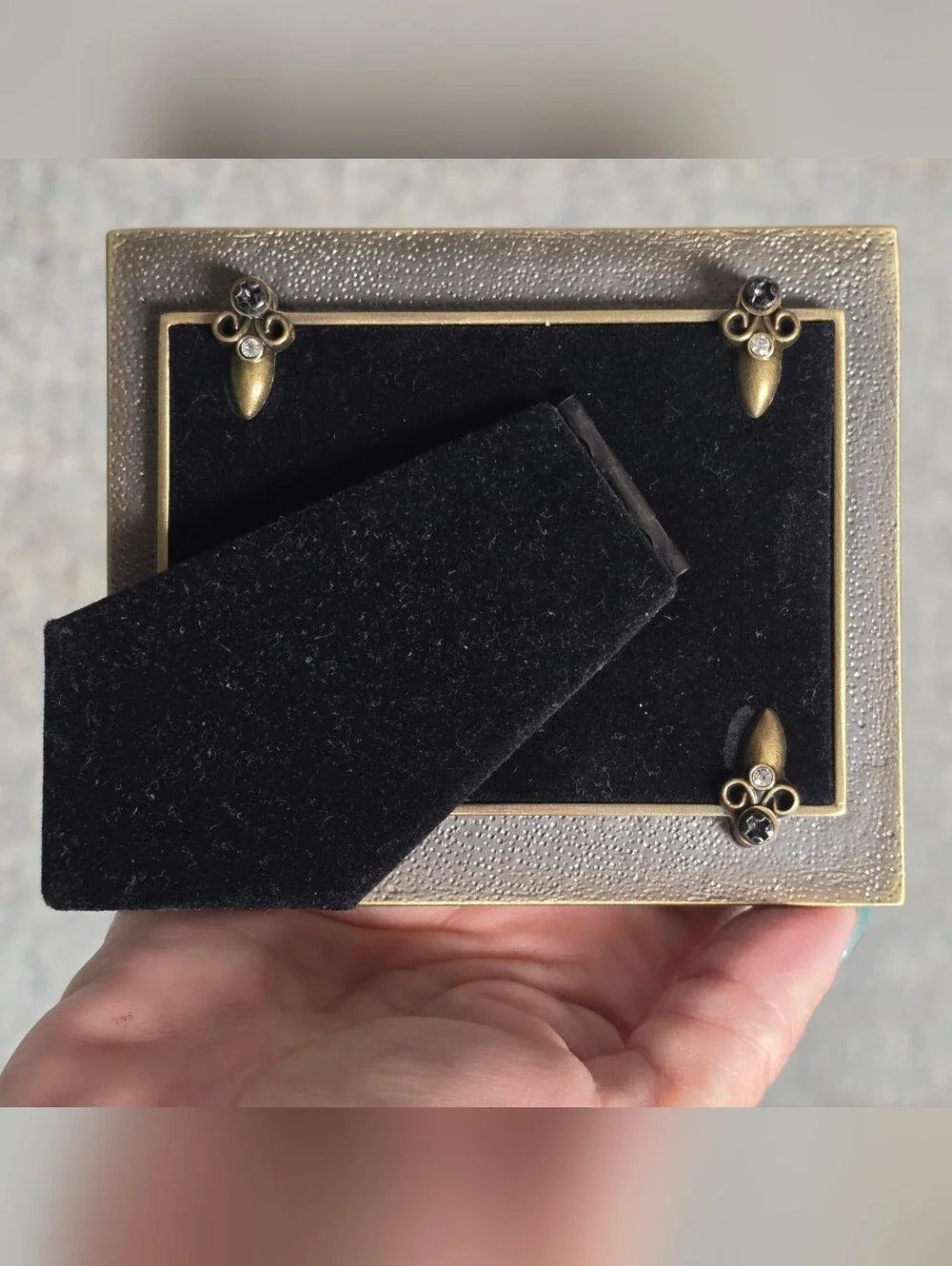 Ashleigh Manor Pyramidal Elegance Enamel & Swarovski Crystal Frame
